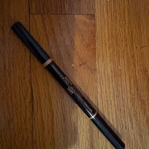 Anastasia Beverly Hills brow definer- taupe